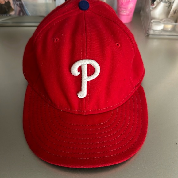 Philadelphia Phillies Red Ball Cap Strapback Hat MLB 7 3/4 size - Picture 1 of 3